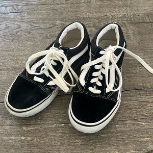 Kids Old Skool Vans size 4